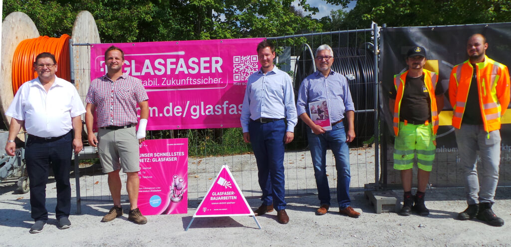 Telekom startet Glasfaser-Ausbau in den Au&szlig;enbereichen der Gemeinde Lalling
