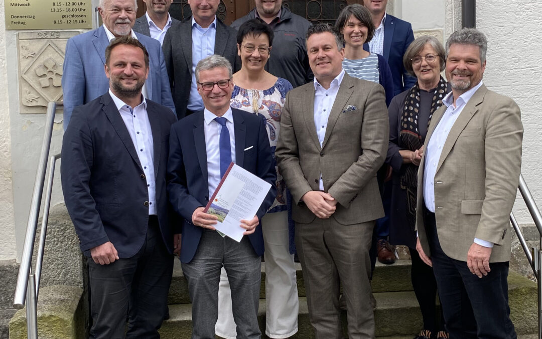 Zukunft der Streuobstwiesen – Informationsbesuch beim Niederbayerischen Streuobstwiesenkompetenzzentrum Lallinger Winkel