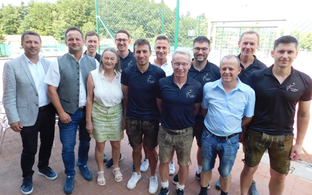 Tennisplatzsanierung in Lalling abgeschlossen – Feierstunde beim „TC Lallinger Winkel“ mit Dankesworten